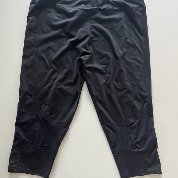 Adidas Climacool capri leggins with cut out sections size XL - Picture 2 of 7